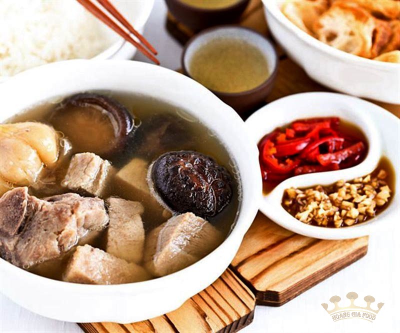 am-huong-dong-co-ham-suon-heo